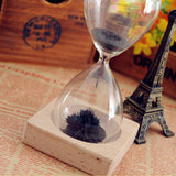 Magnetic time hourglass: A fascinating fusion of tradition and modernity