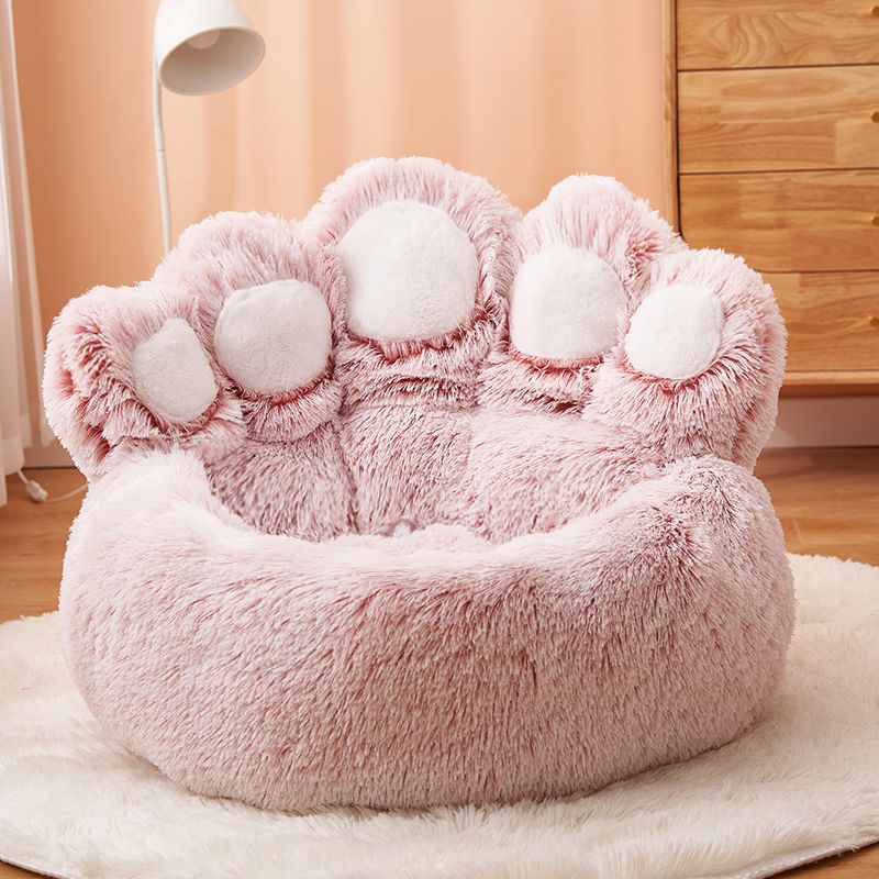 Plush Bear Paw Pet Bed - Sleep soundly in luxury and comfort