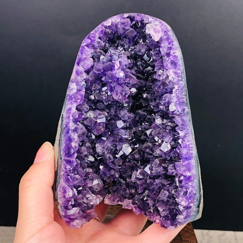 Natürliche Amethyst Geode - Ein Stück Mutter Natur direkt bei Ihnen zu Hause