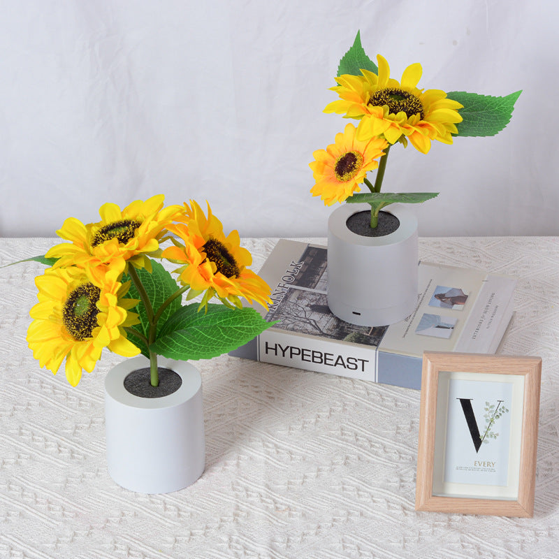 Rechargeable Sunflower LED Night Lamp - A Luminous Work of Art for Any Ambiance